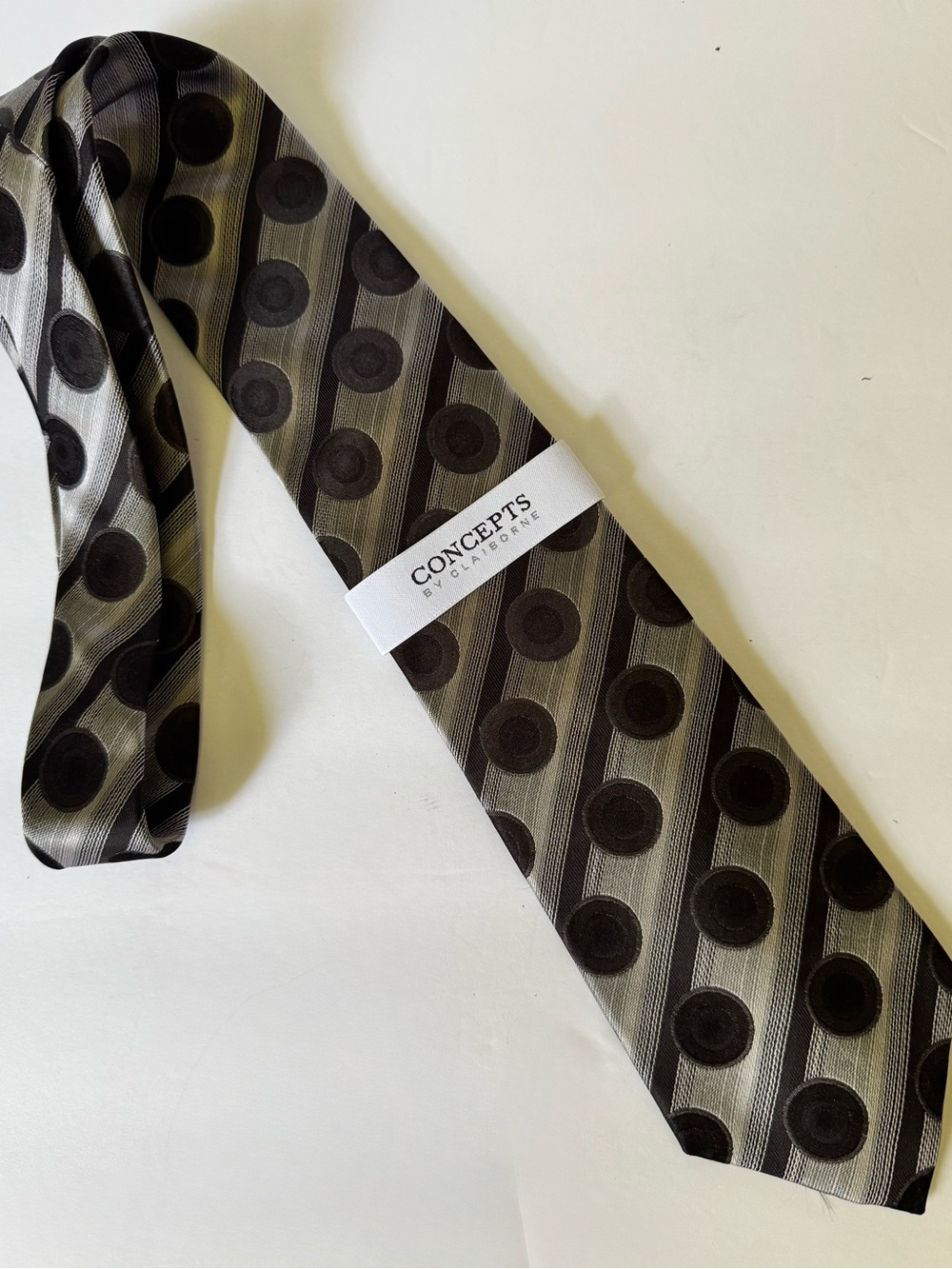 Concepts by Claiborne New Gray Black Polka Dot Silk Necktie 4" wide x 56” long